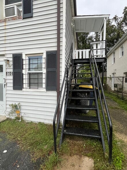 Building Photo - 6104 J St
