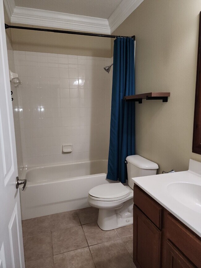 Building Photo - 8505 Lagerfeld Dr