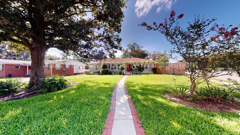 Building Photo - 1455 Riverbirch Ln