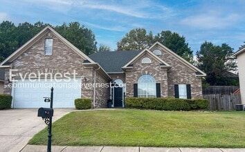 Building Photo - 3 Bed/2 Bath Home with Garage / Available Now!
