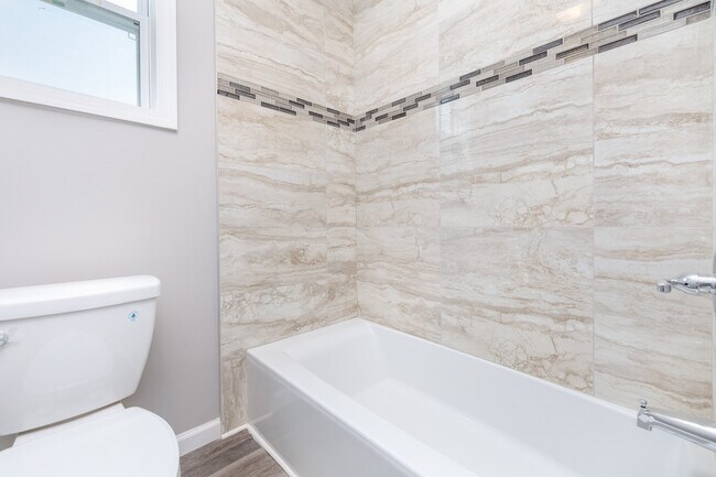 Building Photo - 81 Main St