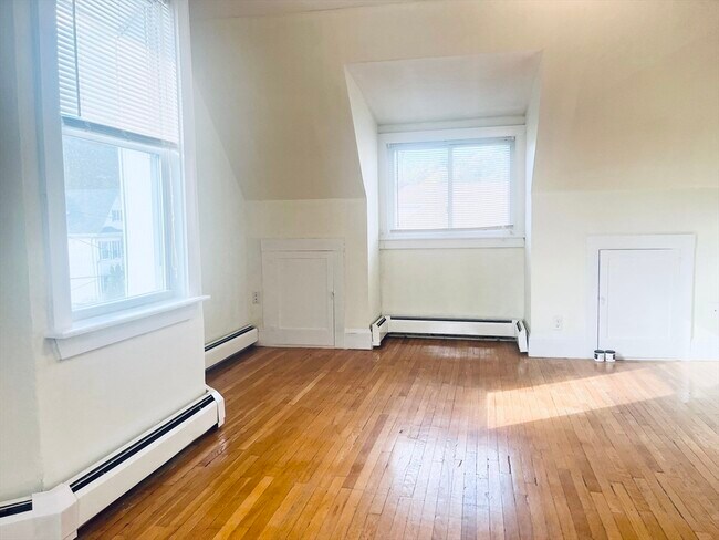 Building Photo - 577 Highland Ave