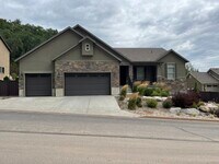 Building Photo - 5974 Robinson Ln