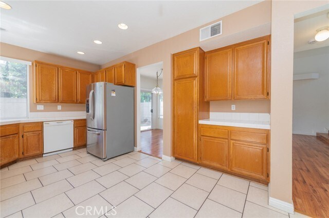 Building Photo - 864 Bramble Ln