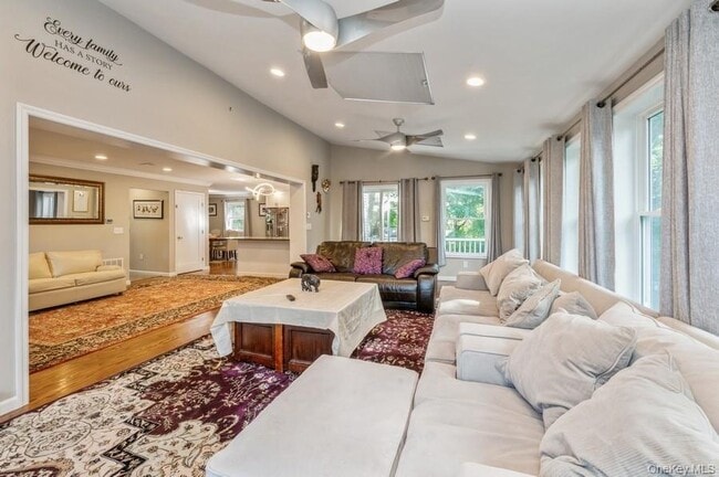 Building Photo - 516 Almena Ave