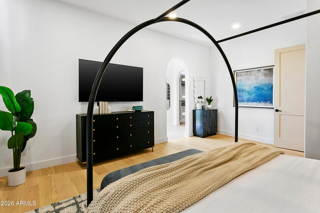 Building Photo - 4207 E Campbell Ave