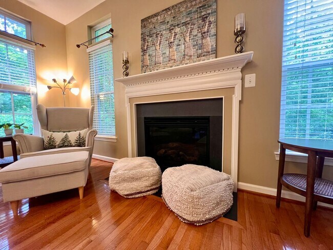 Building Photo - 5920 Nicolet Ct
