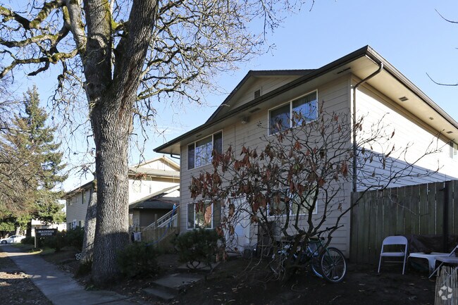 Building Photo - Madison House