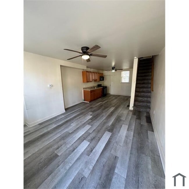 Building Photo - 5626 Utah St