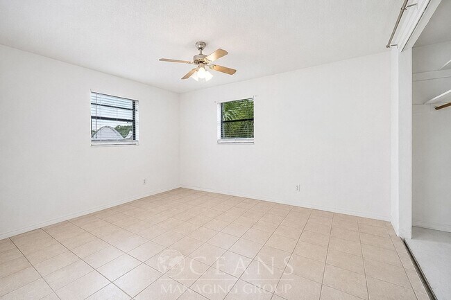 Building Photo - Coastal Living: 2-Bedroom Beachside Retreat