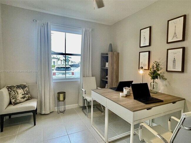 Building Photo - $2,350