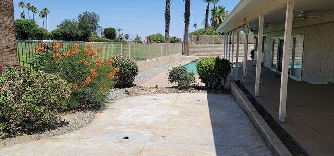 Building Photo - 79860 Fiesta Dr