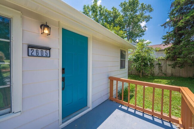 Building Photo - 2605 S Bryan St