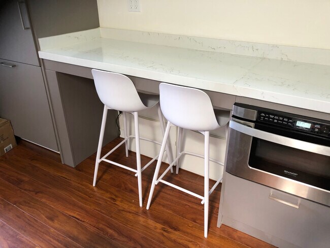 Breakfast bar with stools included - 4360 Stewart Ave