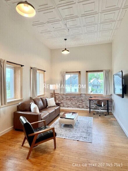 Building Photo - 113 N Lancey St