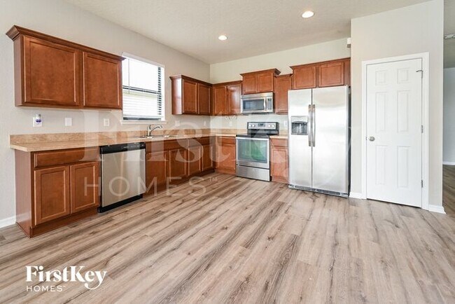 Building Photo - 10431 55th Ct E