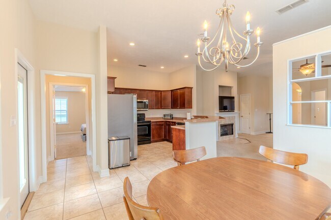 Building Photo - 8395 Ivy Mill Way