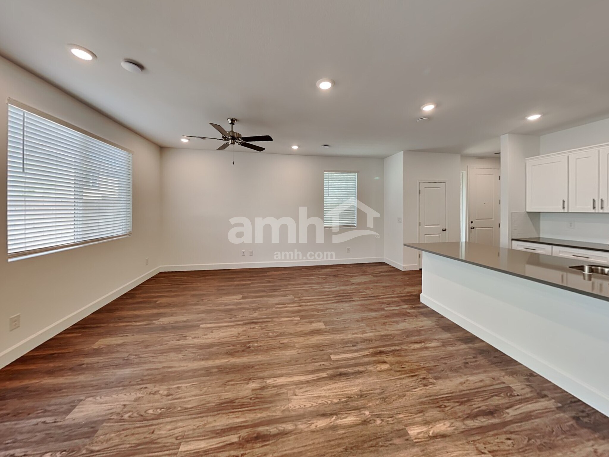 Building Photo - 10385 Bee Balm St