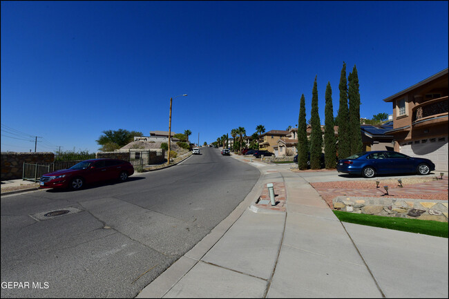 Building Photo - 7301 Corona Del Sol Dr