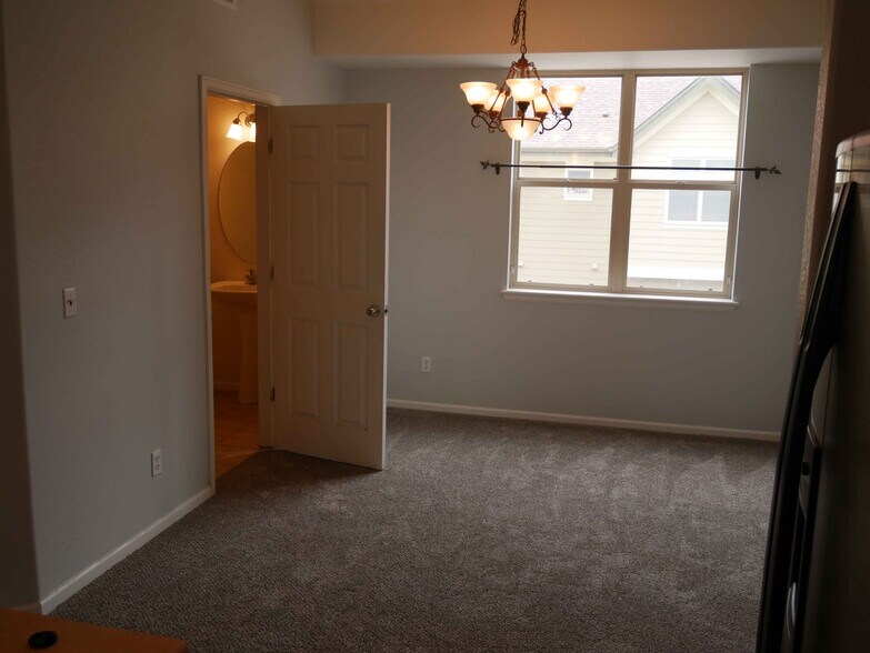 Dining Room and 1/2 Bath - 5461 Water Tower Promenade