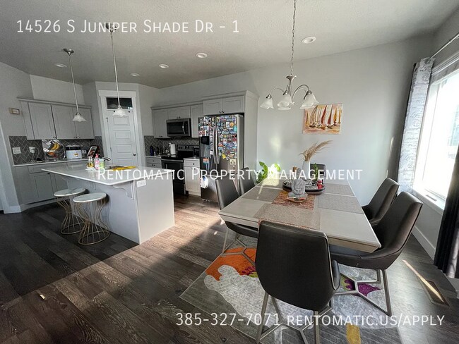 Building Photo - 14526 Juniper Shade Dr