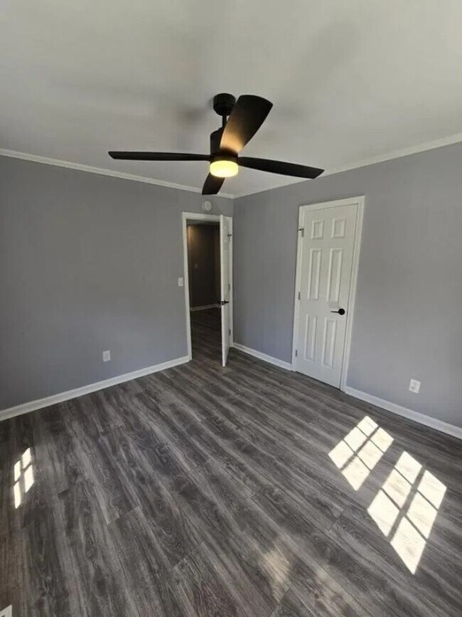 Building Photo - Newly Renovated House in Macon