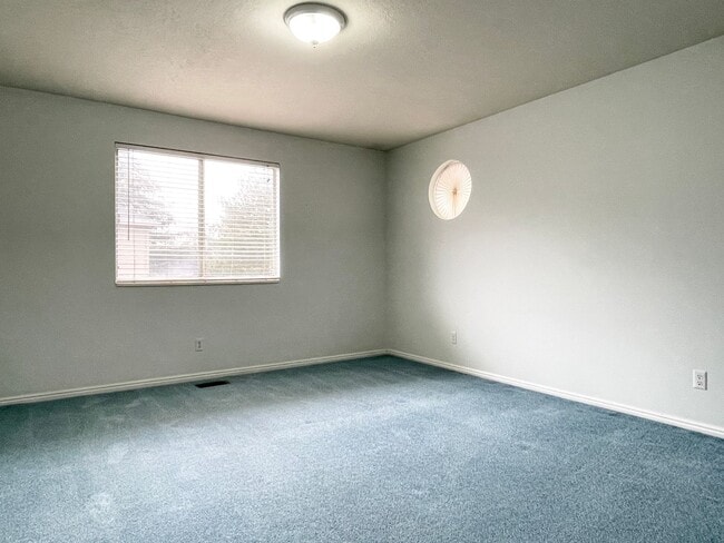 Building Photo - Spacious Townhome at Cottonwood Canyons!