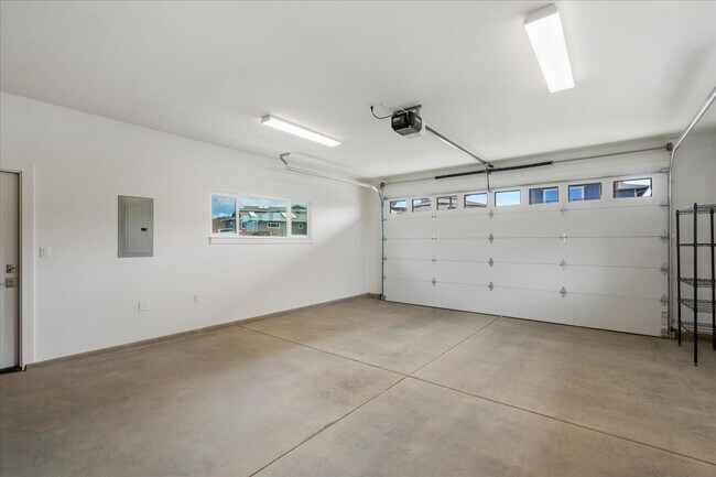 Building Photo - 81 Makawao Ave