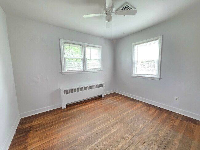 Building Photo - 1209 Belmont Ave