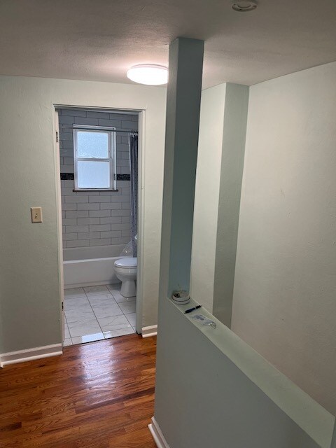 Upstairs hallway - 254 Adelaide Pl