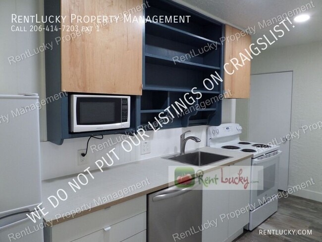 Building Photo - 2116 NE 85th St