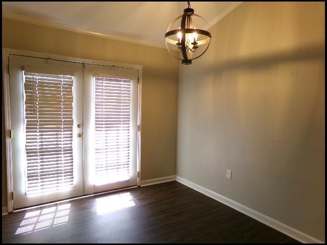 Building Photo - 20 Wagon Wheel Ct