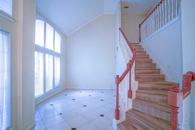 Building Photo - 5602 Whisper Ridge Dr