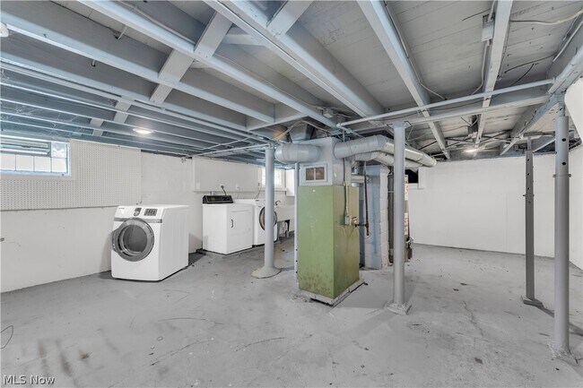 Building Photo - 19409 Raymond St