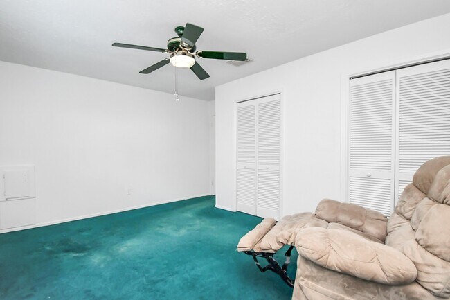 Building Photo - 403 Westwood Dr