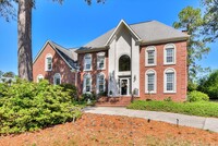 Building Photo - 211 Kestwick Dr W