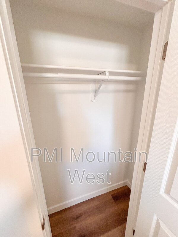 Building Photo - 1356 S 1000 W