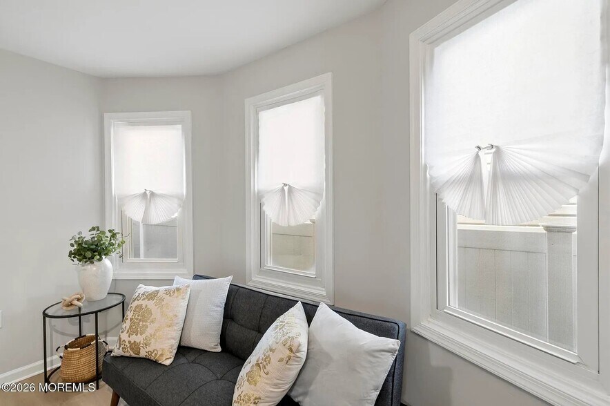 Building Photo - 225 Webster Ave