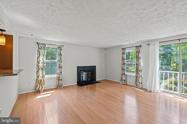 Building Photo - 9515 Quarry Bridge Ct