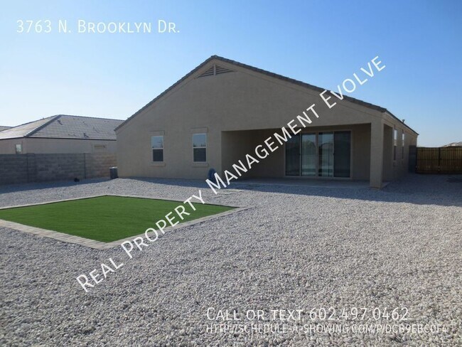 Building Photo - COME TOUR TODAY!