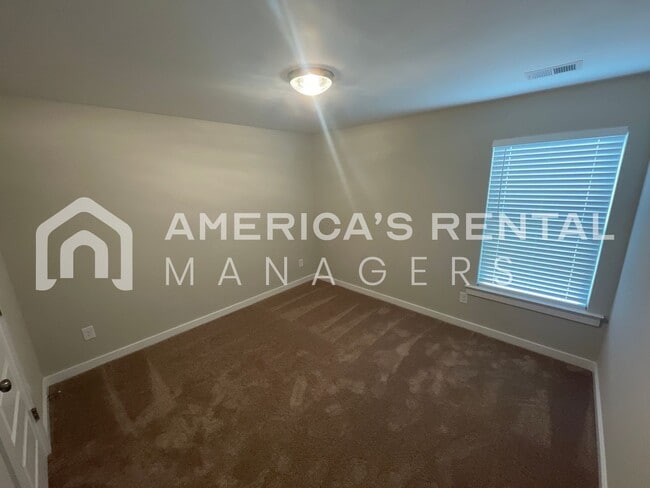 Building Photo - DEPOSIT PENDING! Home for Rent in Oak Grove, AL!!! Available to View Now!