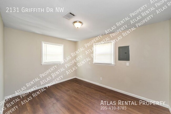 Building Photo - 2131 Griffith Dr NW