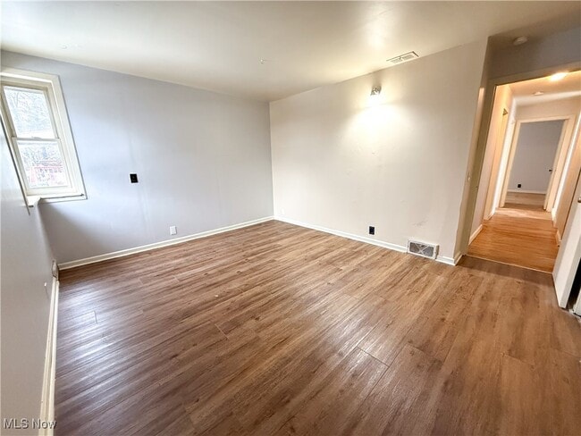 Building Photo - 1635 Goodyear Blvd