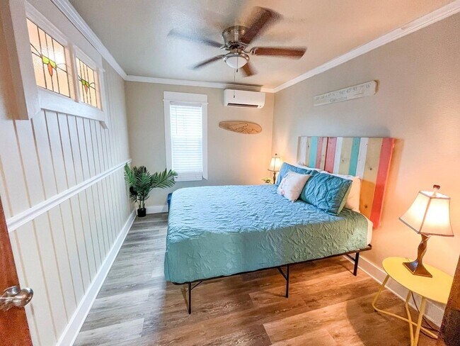 Building Photo - 1820 Avenue O 1/2