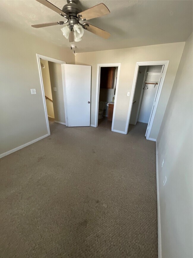 Building Photo - 513 Thornton Ct