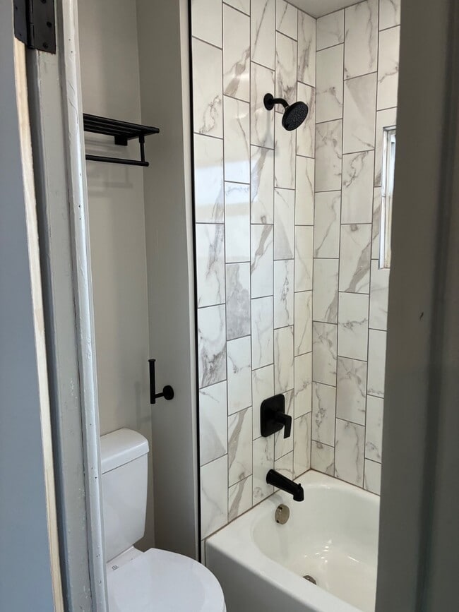 Building Photo - 2021 18th St