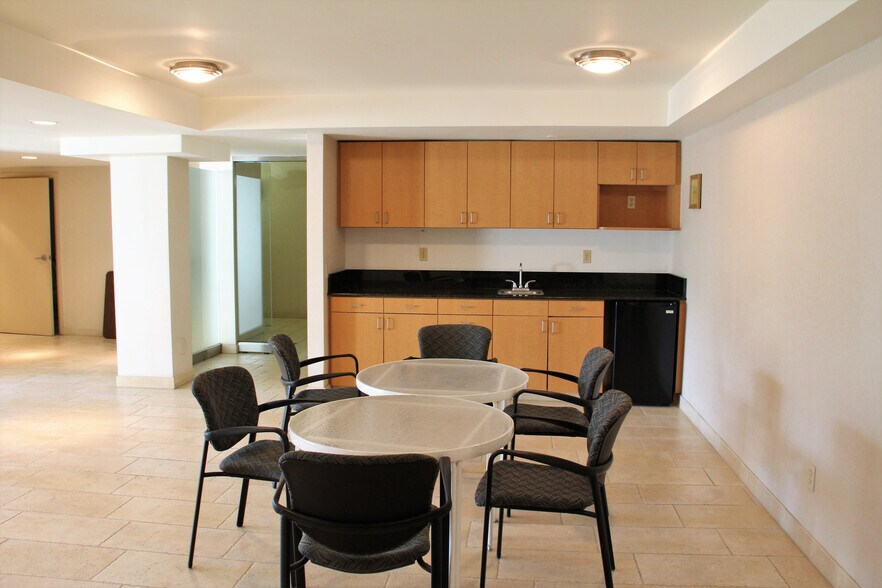 Rec room - 415 Montana Ave