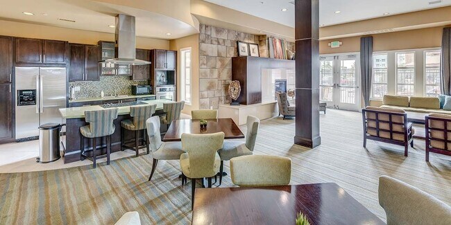 Building Photo - CH-Cortland Flatirons