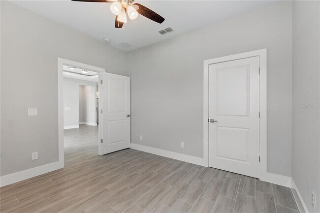 Building Photo - 217 Cimarron Dr