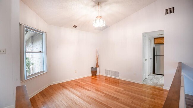Building Photo - 11606 Parkfield Dr